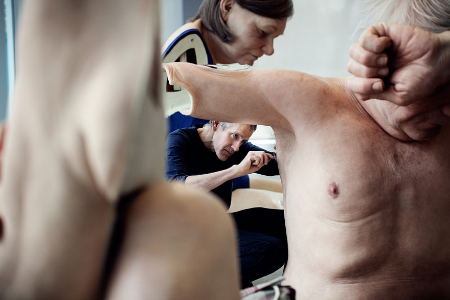 New Hyperrealistic Sculptures by Ron Mueck
