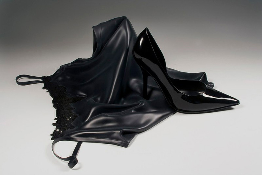 Unbelievably Realistic Objects Carved Entirely out of Wood Unbelievably Realistic Objects Carved Entirely out of Wood