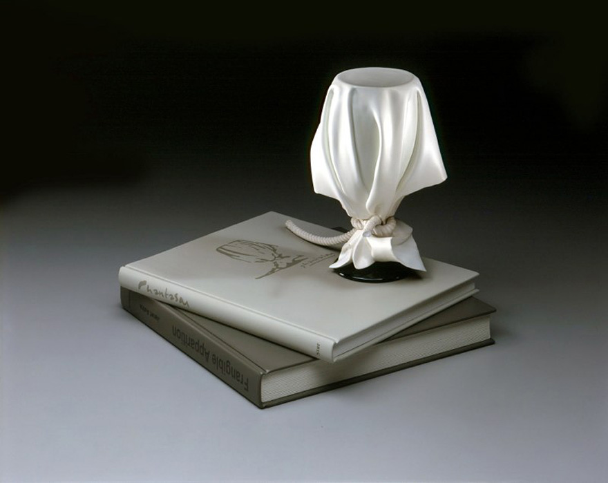 Unbelievably Realistic Objects Carved Entirely out of Wood Unbelievably Realistic Objects Carved Entirely out of Wood