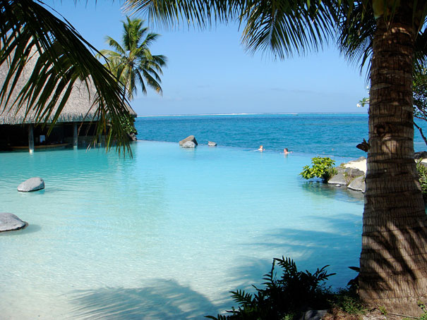 30 Amazing Infinity Pools Around The World