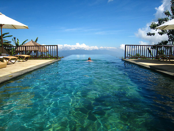 30 Amazing Infinity Pools Around The World