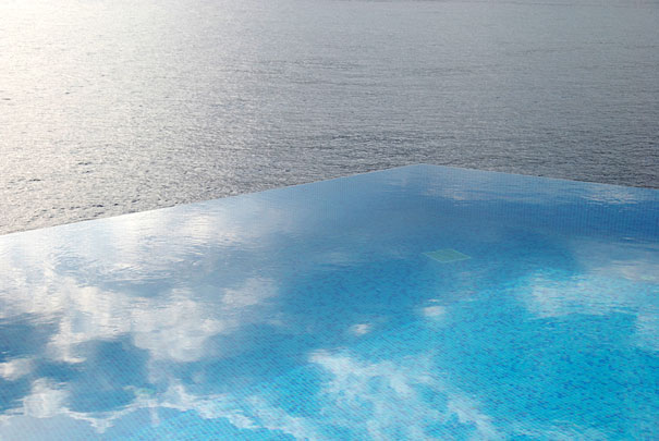 30 Amazing Infinity Pools Around The World