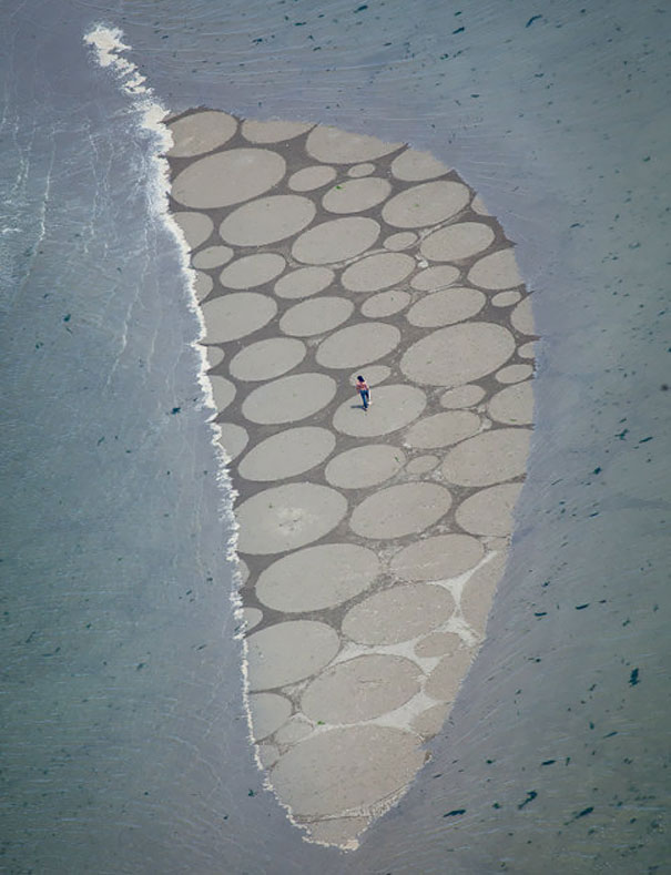 Amazing Sand Drawings on California Beaches Amazing Sand Drawings on California Beaches