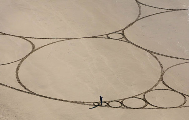 Amazing Sand Drawings on California Beaches