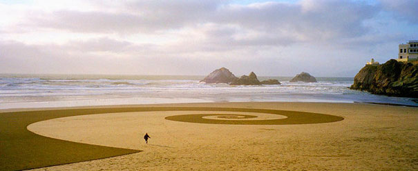 Amazing Sand Drawings on California Beaches Amazing Sand Drawings on California Beaches