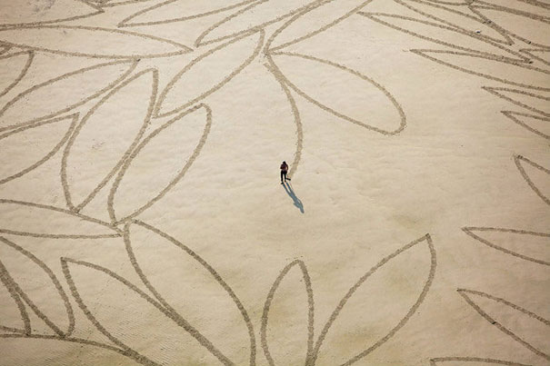 Amazing Sand Drawings on California Beaches Amazing Sand Drawings on California Beaches