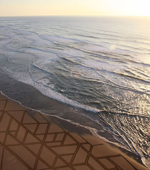 Amazing Sand Drawings on California Beaches