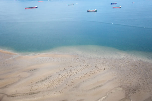 Amazing Sand Drawings on California Beaches Amazing Sand Drawings on California Beaches