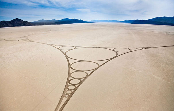 Amazing Sand Drawings on California Beaches