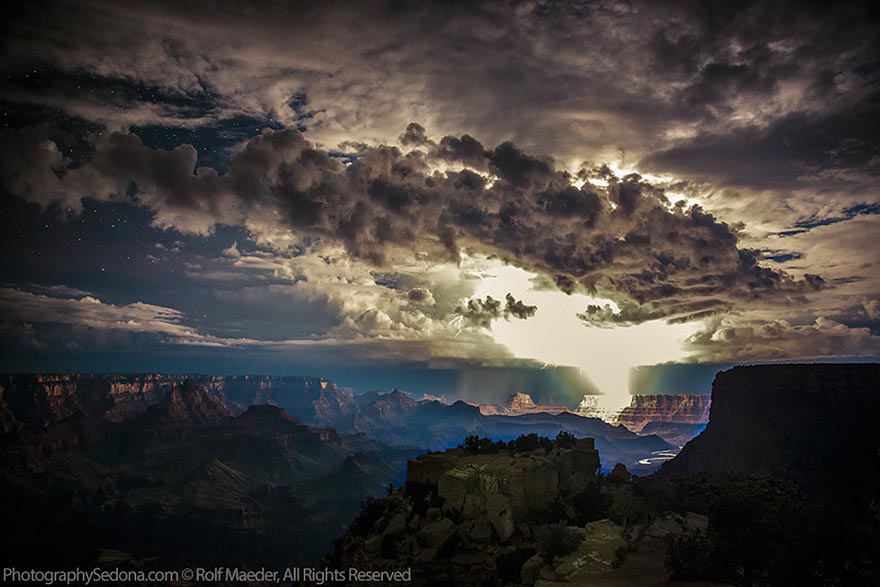 Photographer Captures Powerful Lightning Storms Over Grand Canyon