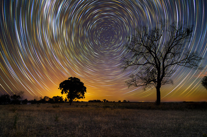 Stunning Long Exposure Shots of Australian Star Trails Stunning Long Exposure Shots of Australian Star Trails
