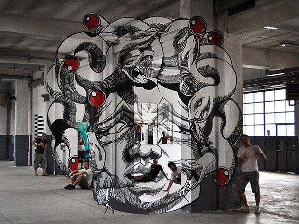 Anamorphic Medusa Inside a Factory Anamorphic Medusa Inside a Factory