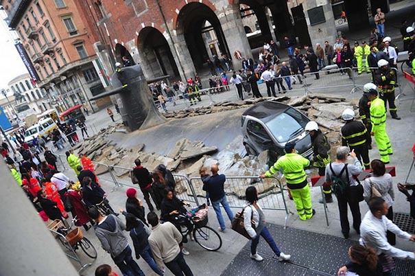 Submarine Crashes Through Streets Of Milan In Creative Publicity Stunt Submarine Crashes Through Streets Of Milan In Creative Publicity Stunt