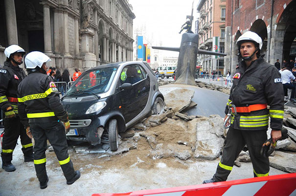 Submarine Crashes Through Streets Of Milan In Creative Publicity Stunt Submarine Crashes Through Streets Of Milan In Creative Publicity Stunt