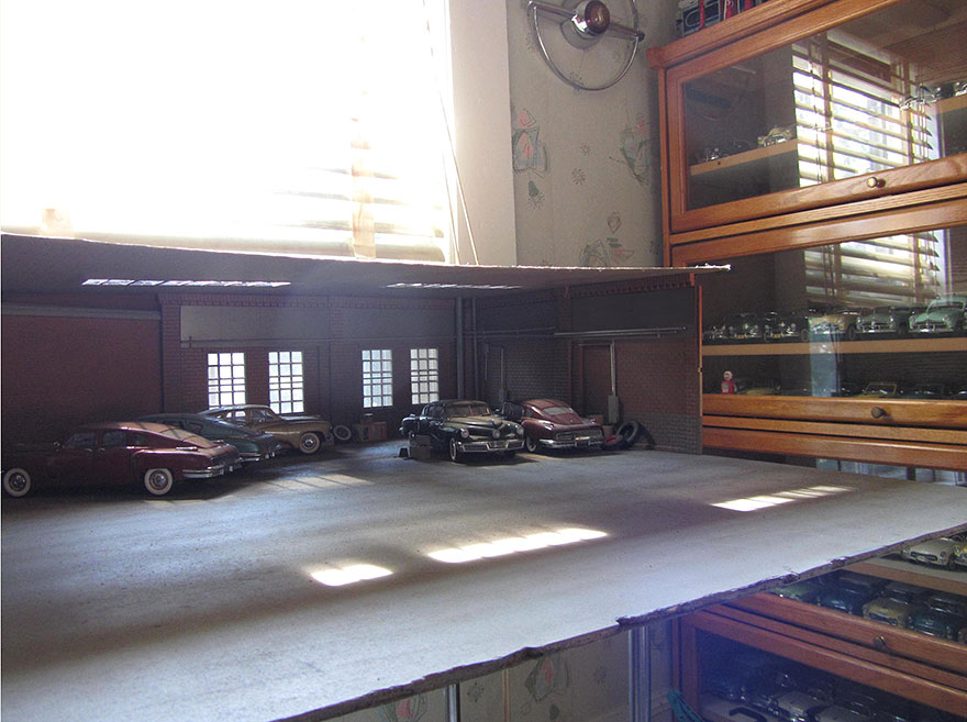 Artist Uses Perspective, Miniature Car Models And A $250 Camera To Create Realistic Historical Photos Artist Uses Perspective, Miniature Car Models And A $250 Camera To Create Realistic Historical Photos