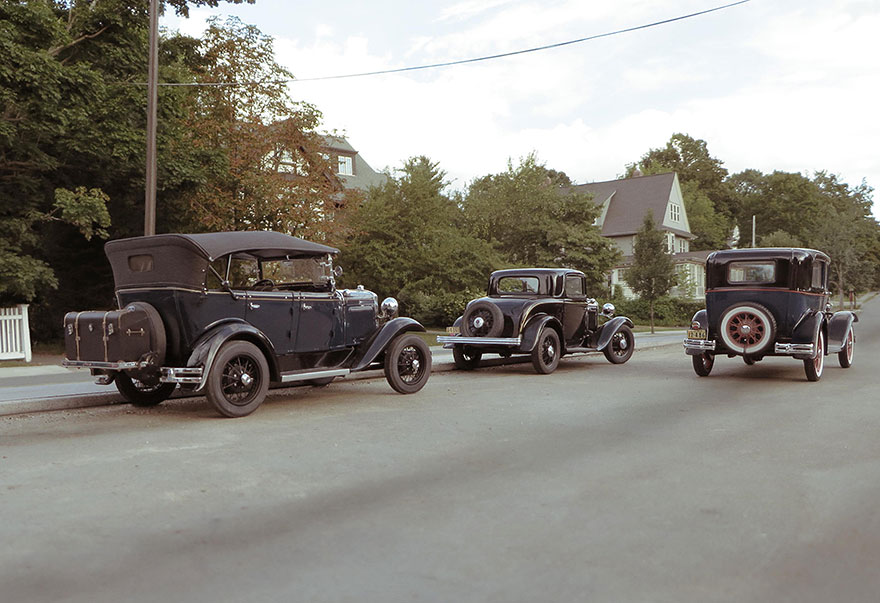 Artist Uses Perspective, Miniature Car Models And A $250 Camera To Create Realistic Historical Photos Artist Uses Perspective, Miniature Car Models And A $250 Camera To Create Realistic Historical Photos
