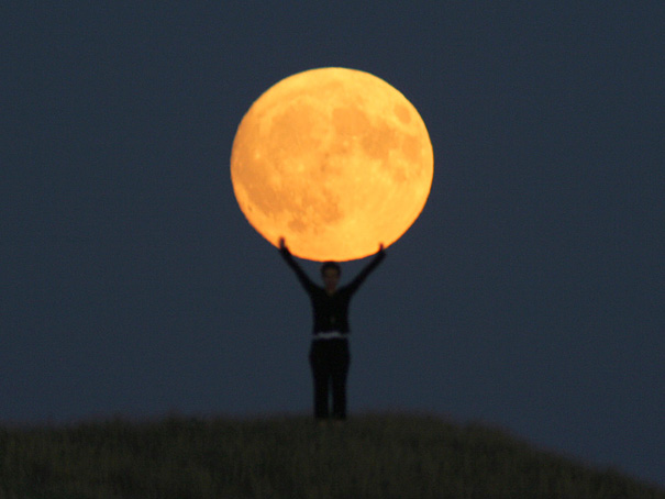 Moon Games by Laurent Laveder Moon Games by Laurent Laveder