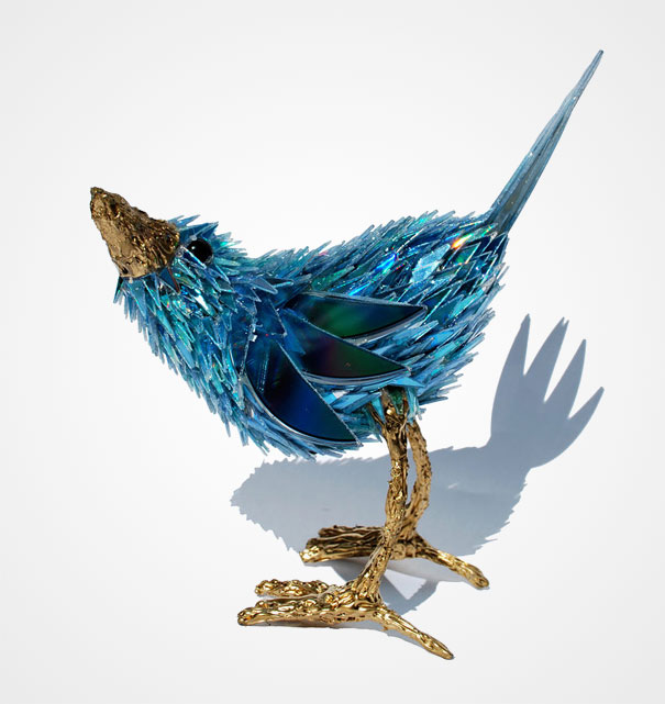 Animal Sculptures Made Of Shattered CDs Animal Sculptures Made Of Shattered CDs