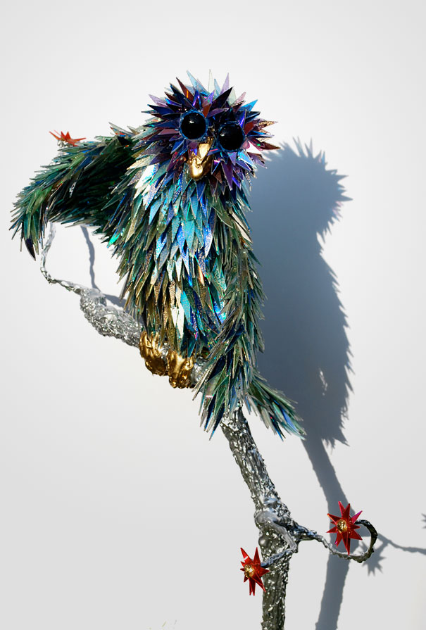 Animal Sculptures Made Of Shattered CDs Animal Sculptures Made Of Shattered CDs