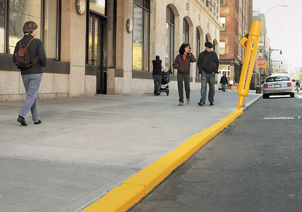 30 Creative Ads Using Oversized Objects