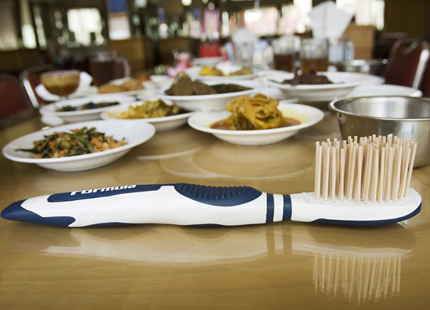 30 Creative Ads Using Oversized Objects