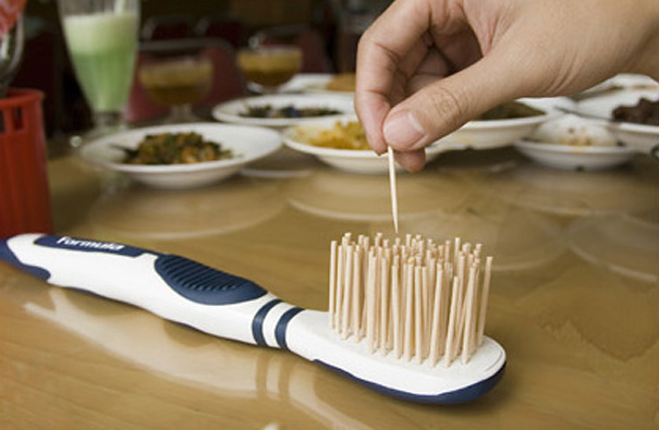 30 Creative Ads Using Oversized Objects