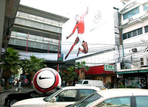 30 Creative Ads Using Oversized Objects 30 Creative Ads Using Oversized Objects