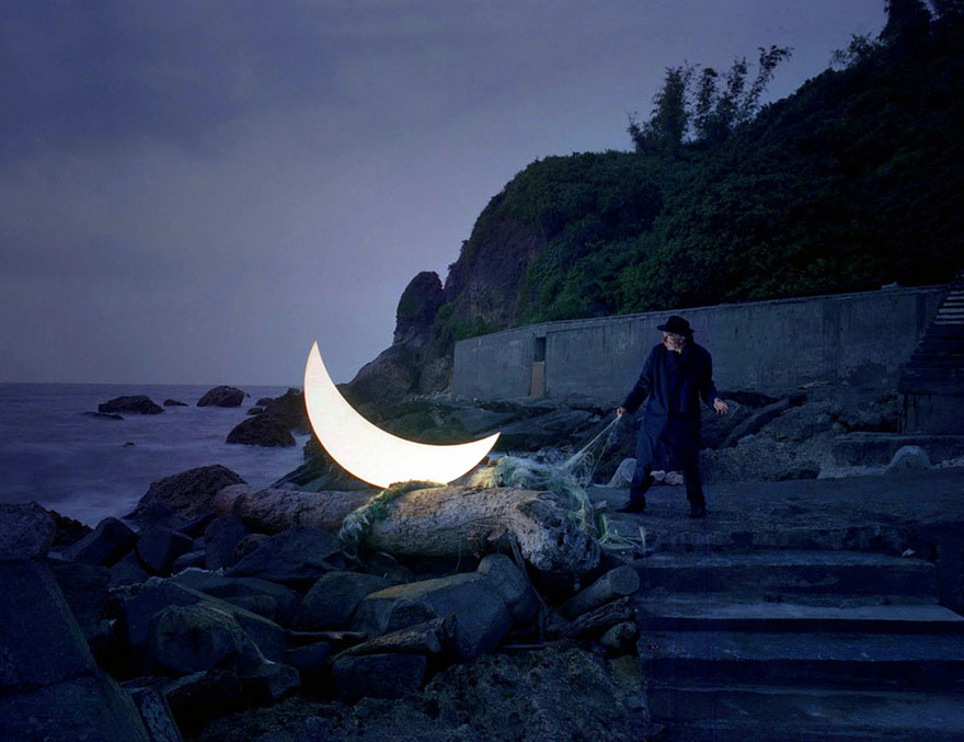 Russian Takes a Private Moon on a Journey Around the World