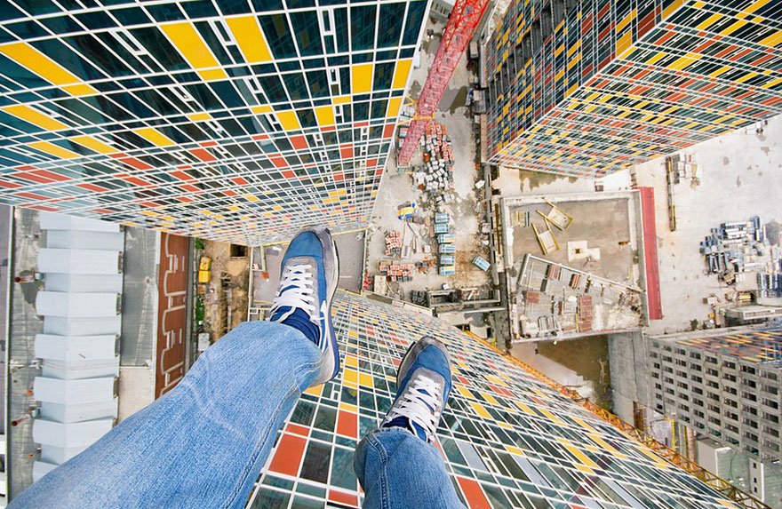 Heart-stopping Photos of Russian Daredevils Taken Without Any Safety Equipment