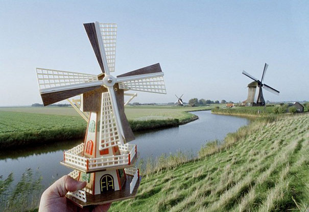 Souvenir Optical Illusions by Michael Hughes Souvenir Optical Illusions by Michael Hughes