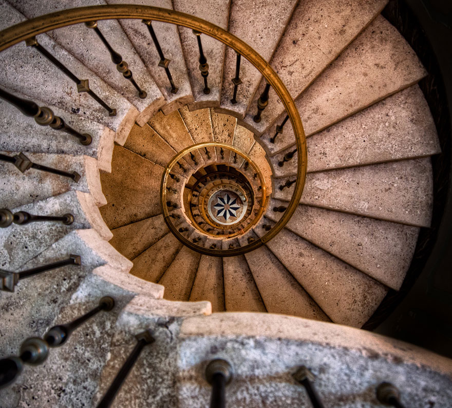 20 Mesmerizing Examples of Spiral Staircase Photography 20 Mesmerizing Examples of Spiral Staircase Photography