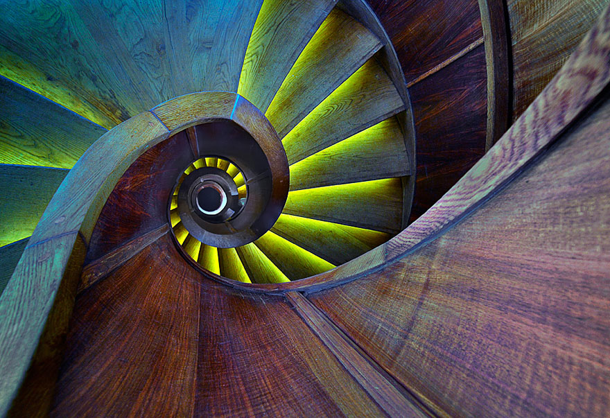 20 Mesmerizing Examples of Spiral Staircase Photography 20 Mesmerizing Examples of Spiral Staircase Photography