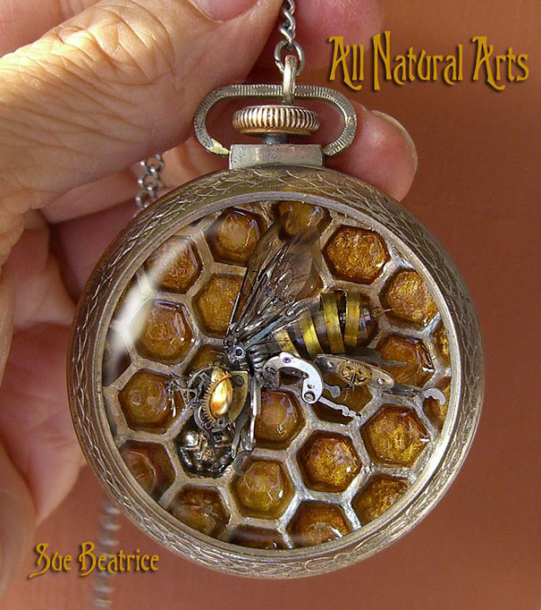 Artist Uses Old Watch Parts To Craft Tiny Intricate Steampunk Sculptures Artist Uses Old Watch Parts To Craft Tiny Intricate Steampunk Sculptures