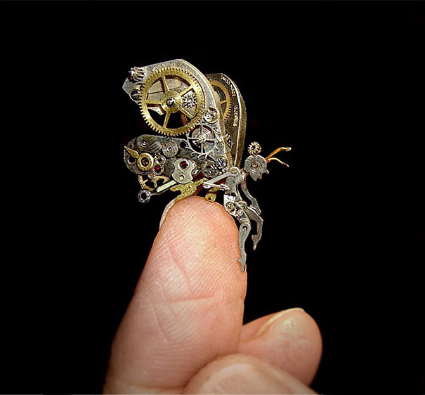 Artist Uses Old Watch Parts To Craft Tiny Intricate Steampunk Sculptures Artist Uses Old Watch Parts To Craft Tiny Intricate Steampunk Sculptures