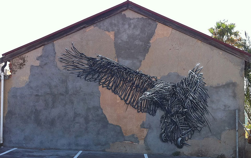 Beautifully Detailed Street Art by Traveling Chinese Artist DALeast Beautifully Detailed Street Art by Traveling Chinese Artist DALeast