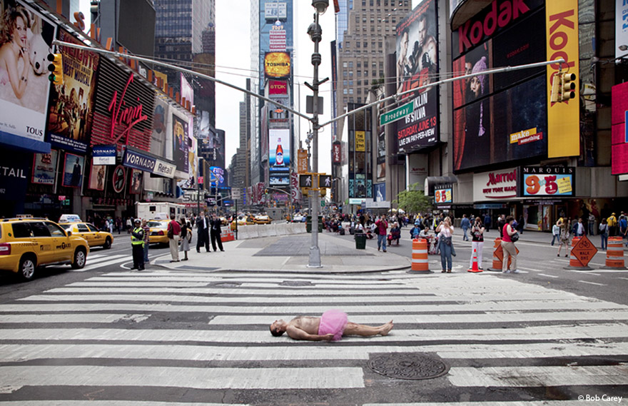 Man Puts On A Pink Tutu And Travels The World To Bring A Smile To His Wife Fighting Breast Cancer Man Puts On A Pink Tutu And Travels The World To Bring A Smile To His Wife Fighting Breast Cancer
