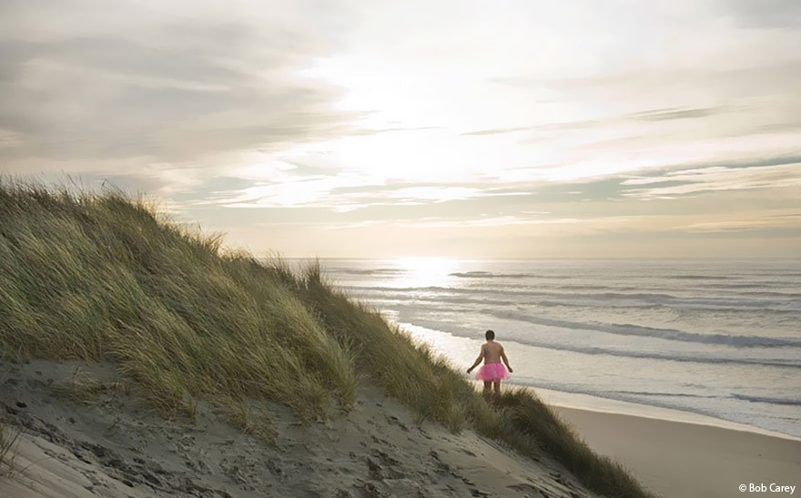 Man Puts On A Pink Tutu And Travels The World To Bring A Smile To His Wife Fighting Breast Cancer Man Puts On A Pink Tutu And Travels The World To Bring A Smile To His Wife Fighting Breast Cancer