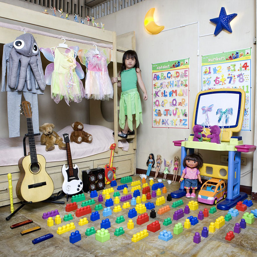 toy-stories-gabriele-galimberti-2