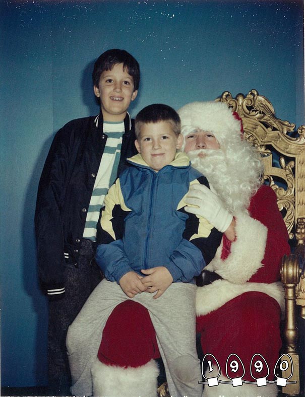 Two Brothers Have Been Taking Pictures With Santa For The Last 34 Years