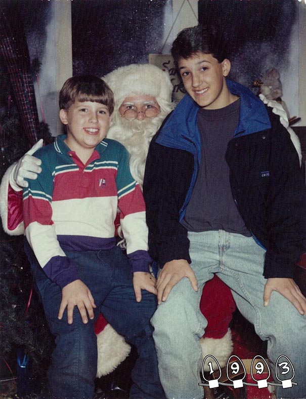 Two Brothers Have Been Taking Pictures With Santa For The Last 34 Years