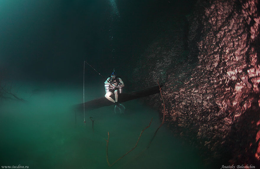 Hidden Underwater River Flowing Under the Ocean in Mexico Hidden Underwater River Flowing Under the Ocean in Mexico
