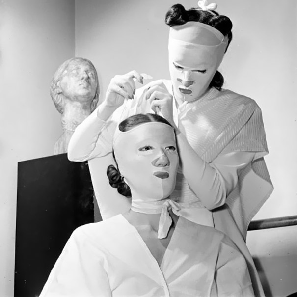 How Beauty Procedures Looked In The 1930s-40s How Beauty Procedures Looked In The 1930s-40s
