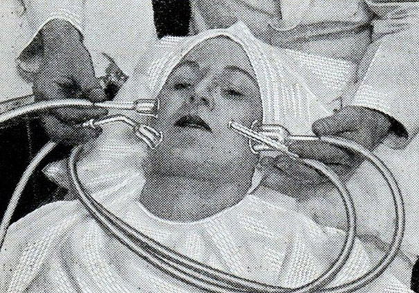 How Beauty Procedures Looked In The 1930s-40s How Beauty Procedures Looked In The 1930s-40s